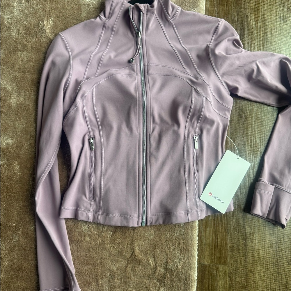 BNWT lululemon athletica light purple define cropped sz 10